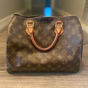 Louis Vuitton Speedy 30.